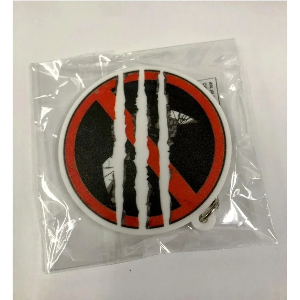 Marvel Comic Deadpool & Wolverine Keychain Dave & Busters Claw Machine RARE 🔥🔥